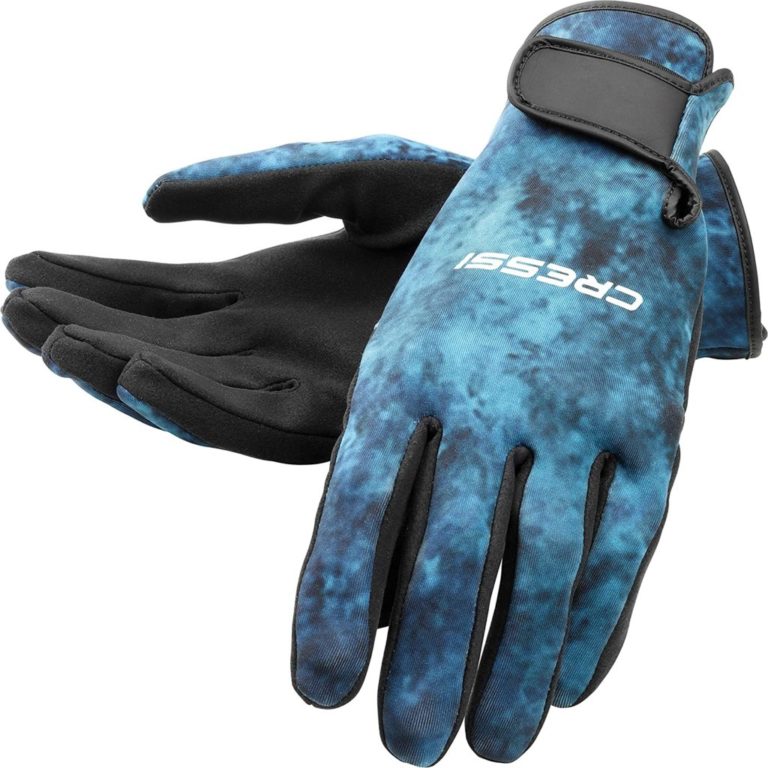 Best Snorkeling Gloves Review and Buying Guide